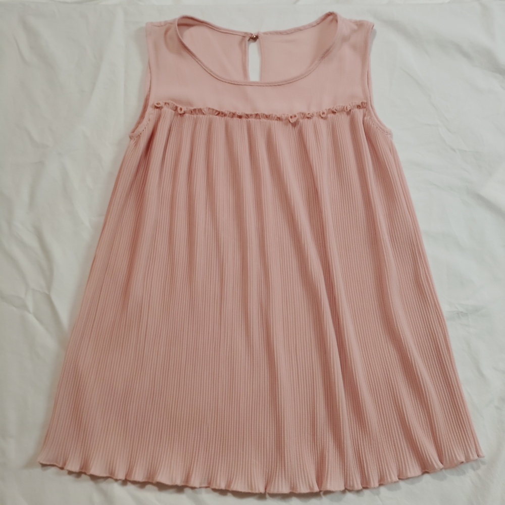 Sleeveless Pleated Tunic Top in Soft Pink